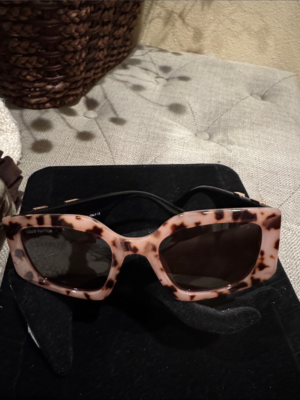 Louis VuittonTortoiseshell Frames Black Arms Cat-Eye Sunglasses